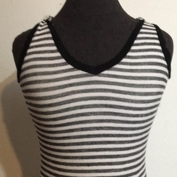 Must love stripes ππ°ππΏπ - Picture 4 of 7